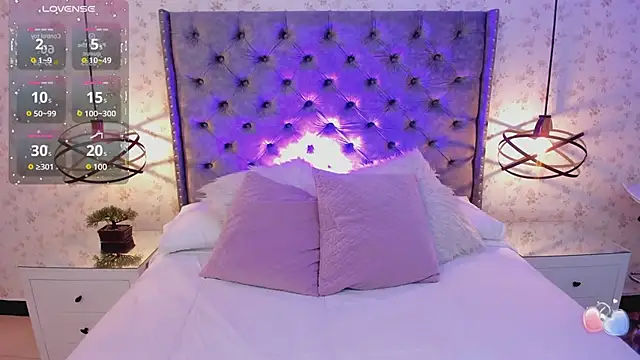 Snapshot of MiaWinx chatting on March 2025 09:08:02 PM MiaWinx online show from March 2025 09:08:02 PM