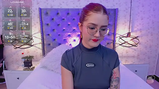 Snapshot of MiaWinx chatting on February 2025 09:49:01 PM MiaWinx online show from February 2025 09:49:01 PM