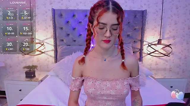 Snapshot of MiaWinx chatting on January 2025 09:44:02 PM MiaWinx online show from January 2025 09:44:02 PM