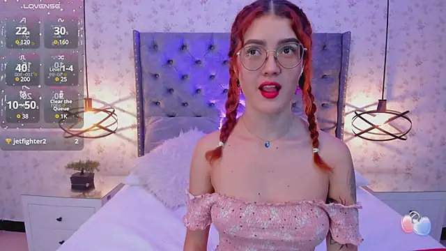 Snapshot of MiaWinx chatting on January 2025 01:18:02 AM MiaWinx online show from January 2025 01:18:02 AM