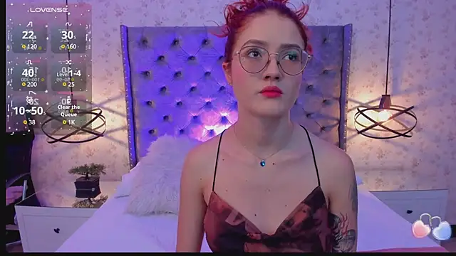 Snapshot of MiaWinx chatting on February 2025 10:44:02 PM MiaWinx online show from February 2025 10:44:02 PM