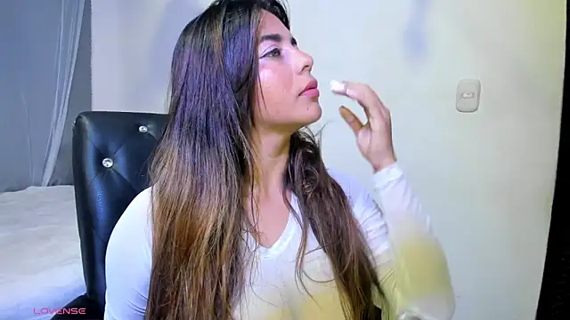 1julianasalazar online show from January 2026 10:04:01 PM