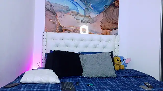 Mackenzzie 777  online show from December 2025 03:22:02 AM