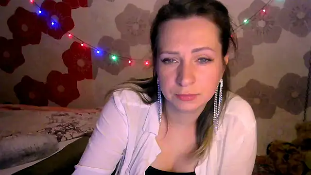 Snapshot of Queen_Daenerys chatting on October 2025 05:36:02 PM Queen Daenerys online show from October 2025 05:36:02 PM