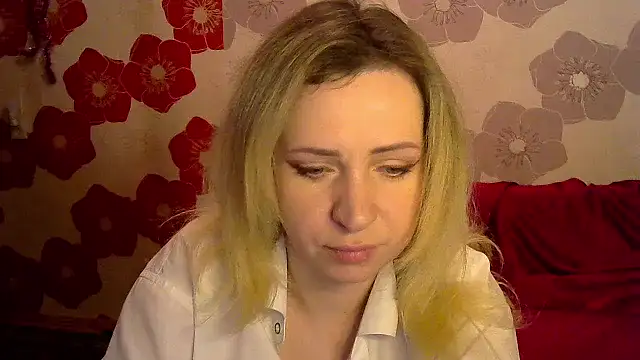 Snapshot of Queen_Daenerys chatting on January 2025 06:49:01 PM Queen Daenerys online show from January 2025 06:49:01 PM