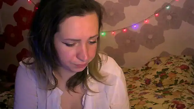 Queen Daenerys online show from November 2025 08:20:02 PM