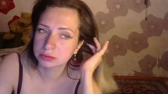 Snapshot of Queen_Daenerys chatting on September 2025 07:57:02 PM Queen Daenerys online show from September 2025 07:57:02 PM