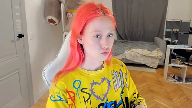 Snapshot of Silly__Milly chatting on February 2025 04:57:02 PM Silly  Milly online show from February 2025 04:57:02 PM