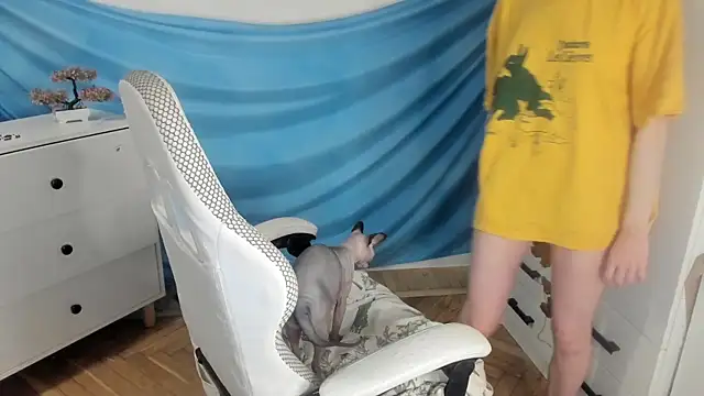 Silly  Milly online show from November 2025 03:04:02 PM