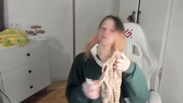 Silly  Milly online show from November 2025 03:27:01 PM