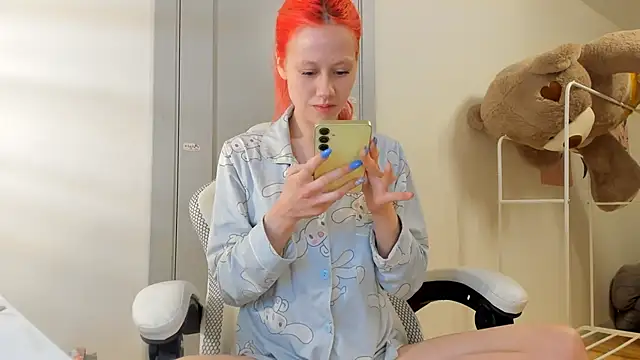 Snapshot of Silly__Milly chatting on February 2025 06:04:01 PM Silly  Milly online show from February 2025 06:04:01 PM