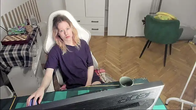Snapshot of Silly__Milly chatting on July 2026 04:36:02 AM Silly Milly online show from July 2026 04:36:02 AM