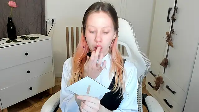 Silly  Milly online show from November 2025 03:50:01 PM