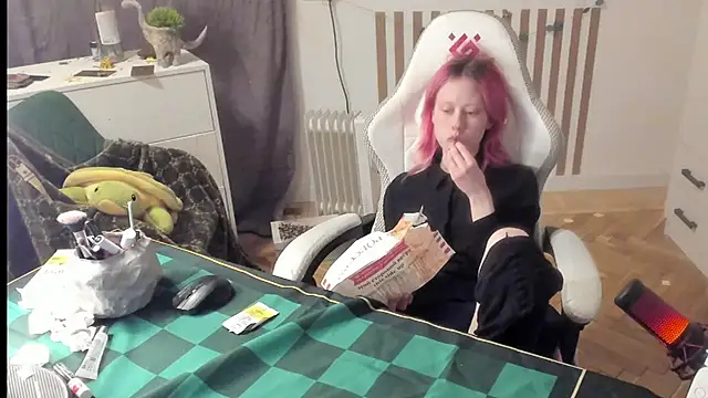 Silly  Milly online show from March 2026 05:06:01 PM