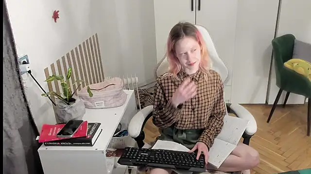 Silly  Milly online show from May 2026 01:57:16 AM