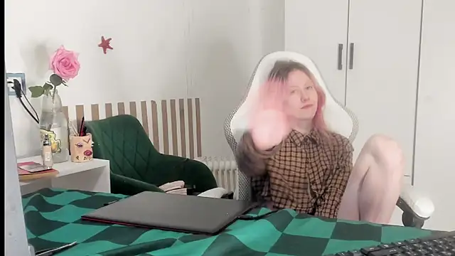 Silly  Milly online show from May 2026 04:33:02 AM