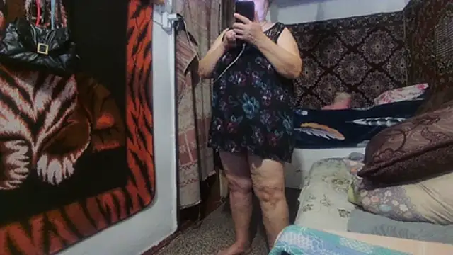 Snapshot of NataliiaRosa54 chatting on November 2025 04:45:01 AM NataliiaRosa54 online show from November 2025 04:45:01 AM