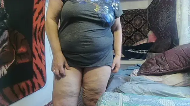 Snapshot of NataliiaRosa54 chatting on December 2025 06:56:02 AM NataliiaRosa54 online show from December 2025 06:56:02 AM