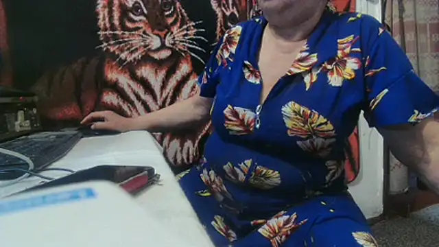 Snapshot of NataliiaRosa54 chatting on May 2026 04:21:01 PM NataliiaRosa54 online show from May 2026 04:21:01 PM