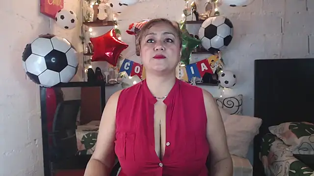 Snapshot of missrosario_stepmoan chatting on June 2026 03:40:01 PM missrosario stepmoan online show from June 2026 03:40:01 PM
