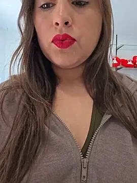 Snapshot of GatitaXD27 chatting on November 2025 10:37:02 AM GatitaXD27 online show from November 2025 10:37:02 AM