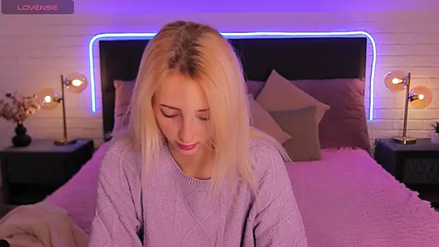 Snapshot of Selena_Lily chatting on October 2025 05:53:01 AM Selena Lily online show from October 2025 05:53:01 AM