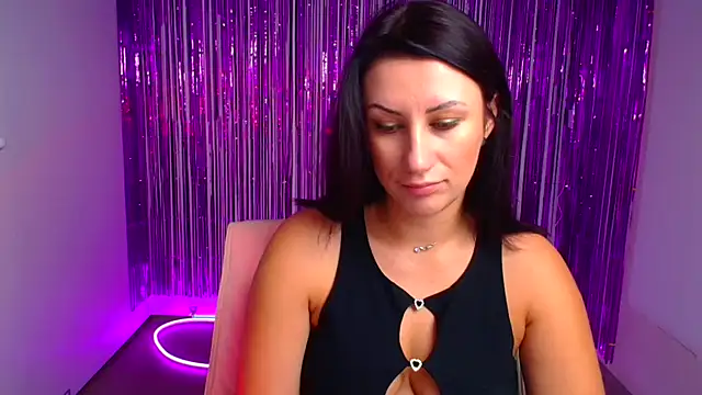 Loren Moa online show from October 2025 11:34:02 AM