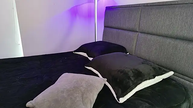 lady ni  online show from January 2026 01:50:02 PM