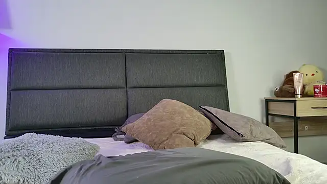 lady ni  online show from January 2026 05:27:02 PM