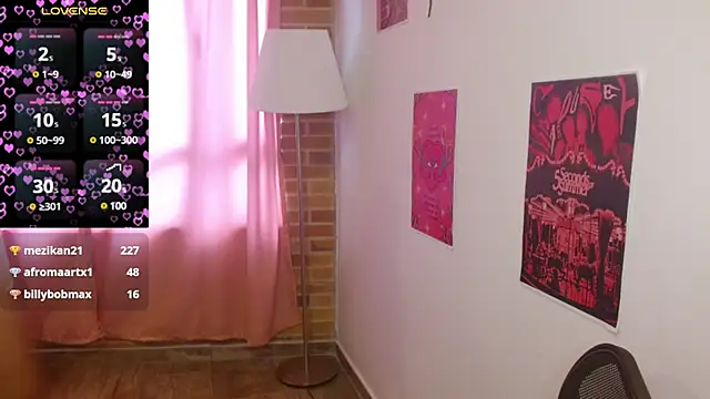 Snapshot of emitaa17228o chatting on February 2025 09:32:01 PM emitaa17228o online show from February 2025 09:32:01 PM