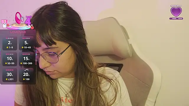 Snapshot of emitaa17228o chatting on October 2025 07:06:01 PM emitaa17228o online show from October 2025 07:06:01 PM