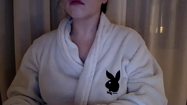 Snapshot of Sandysecret chatting on March 2025 08:54:01 PM Sandysecret online show from March 2025 08:54:01 PM