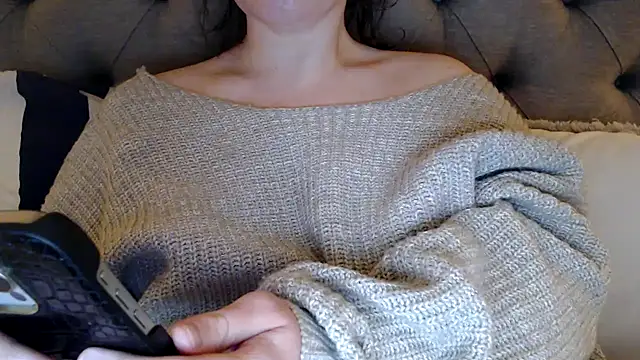 Snapshot of Sandysecret chatting on January 2025 07:56:01 PM Sandysecret online show from January 2025 07:56:01 PM