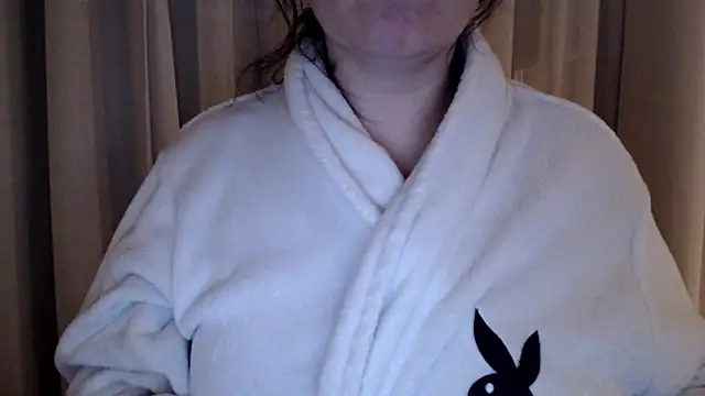 Snapshot of Sandysecret chatting on March 2025 08:31:02 PM Sandysecret online show from March 2025 08:31:02 PM