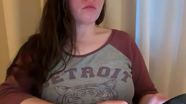 Snapshot of Sandysecret chatting on May 2026 08:07:02 PM Sandysecret online show from May 2026 08:07:02 PM