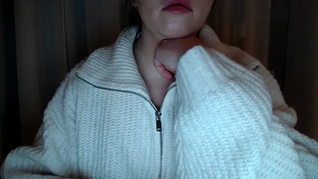 Snapshot of Sandysecret chatting on March 2025 08:46:02 PM Sandysecret online show from March 2025 08:46:02 PM