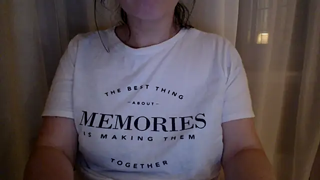 Snapshot of Sandysecret chatting on September 2025 07:23:01 PM Sandysecret online show from September 2025 07:23:01 PM