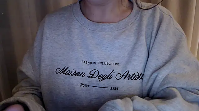 Snapshot of Sandysecret chatting on September 2025 08:26:01 PM Sandysecret online show from September 2025 08:26:01 PM