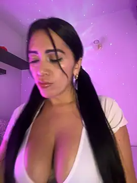 tamara jay online show from October 2025 09:59:02 PM