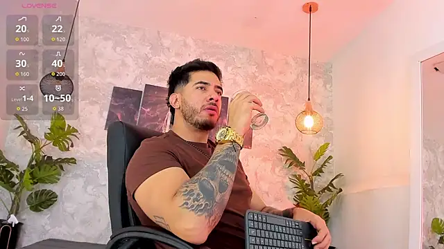 Snapshot of Nate_franco chatting on July 2026 03:59:01 AM Nate franco online show from July 2026 03:59:01 AM