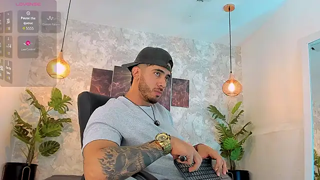 Snapshot of Nate_franco chatting on June 2026 06:02:01 AM Nate franco online show from June 2026 06:02:01 AM