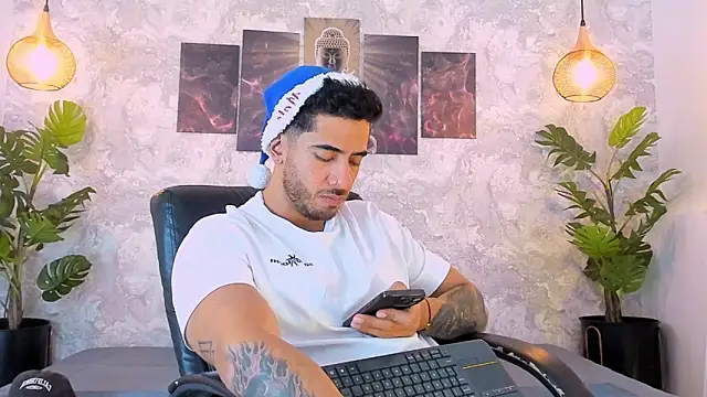 Snapshot of Nate_franco chatting on December 2025 02:49:01 AM Nate franco online show from December 2025 02:49:01 AM