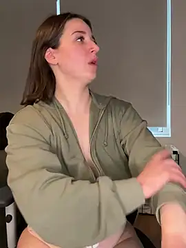 nerdynina online show from February 2025 08:22:01 PM
