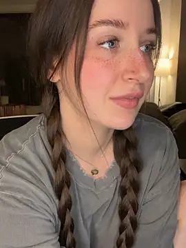 nerdynina online show from April 2026 03:02:01 AM