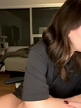 nerdynina online show from January 2026 12:50:01 AM