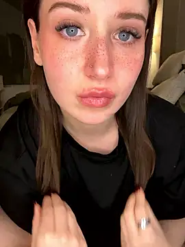 nerdynina online show from January 2026 12:38:01 AM