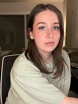 nerdynina online show from February 2026 01:14:02 AM