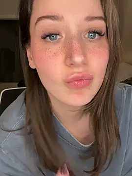 nerdynina online show from January 2026 12:17:01 AM