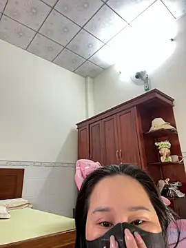    Erin    online show from April 2026 02:12:02 AM