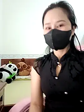    Erin    online show from February 2026 03:40:02 AM